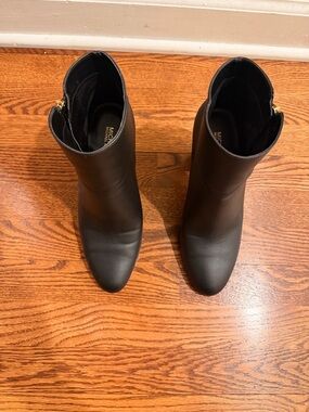 MICHAEL Michael Kors Black Leather Ankle Booties with Side Zip